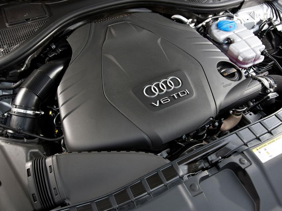 Моторный отсек Audi A6 3.0 TDI Avant (4G, C7) 2011 года  (UK) (фото 11 из 19)